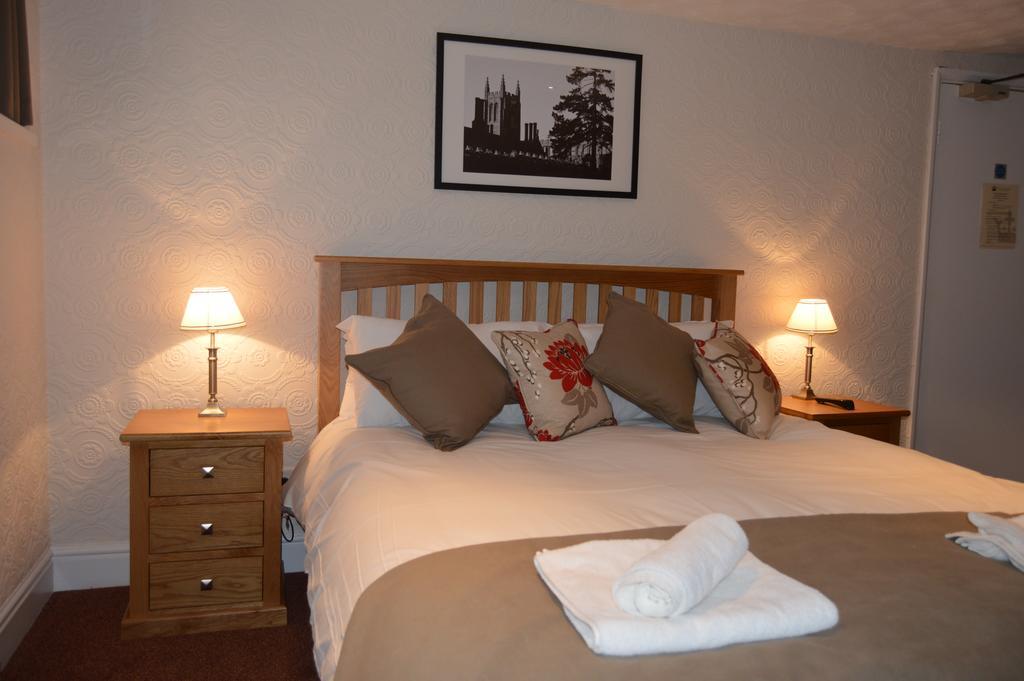 The Crown Inn Hotel Лонґ-Мелфорд Номер фото