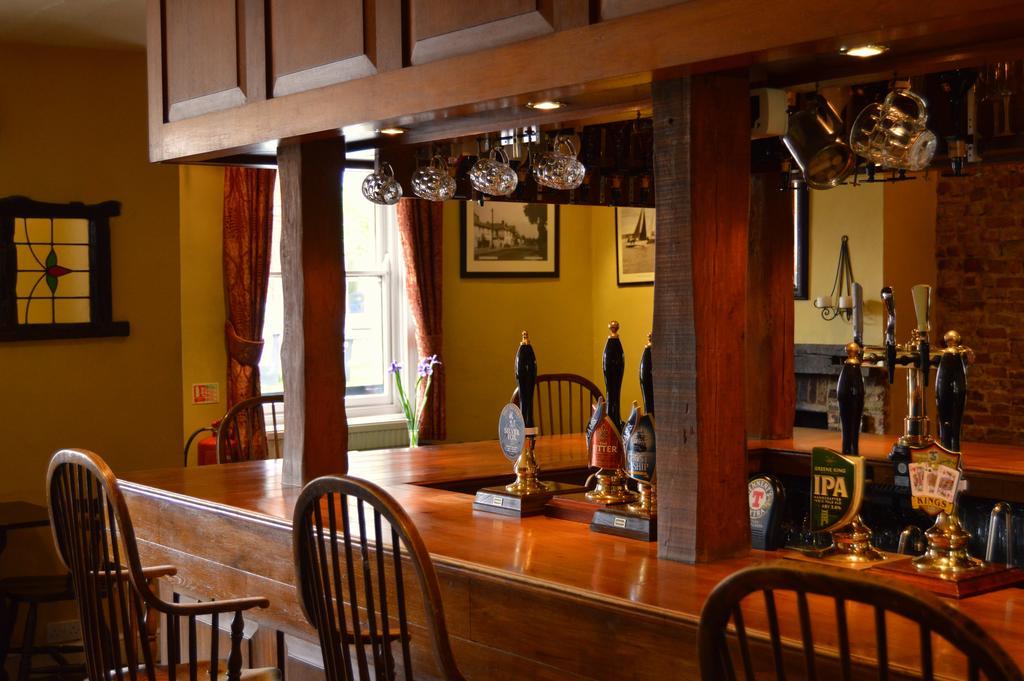 The Crown Inn Hotel Лонґ-Мелфорд Екстер'єр фото